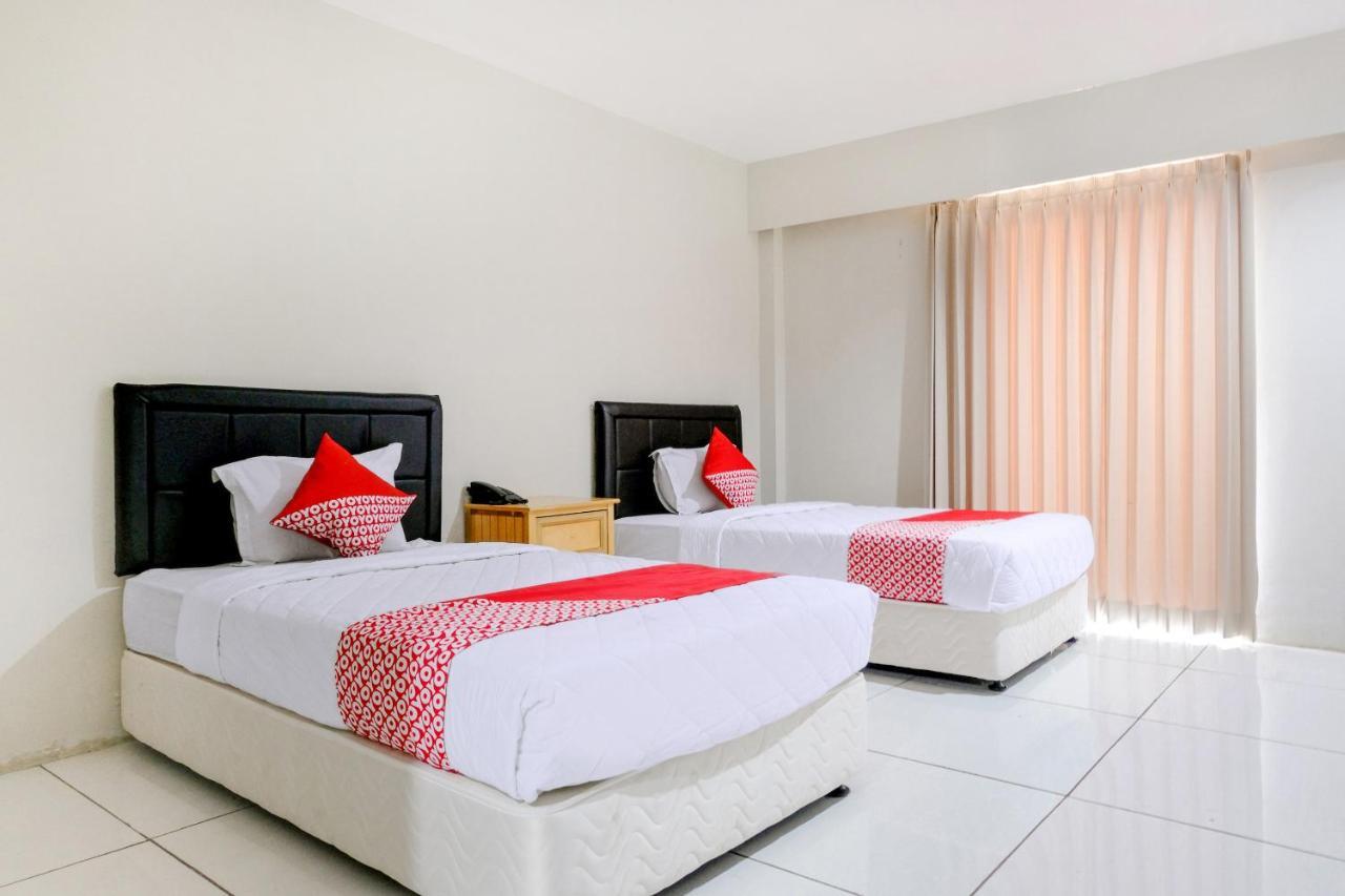 Capital O 892 Grand Pujon View Hotel And Resort باتو المظهر الخارجي الصورة